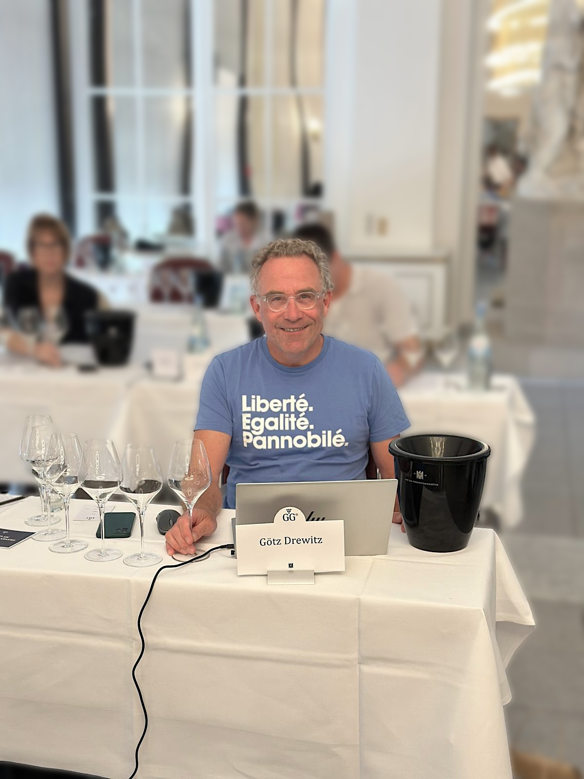 Esstisch, Tisch, Tischdecke, Glas, Esszimmer